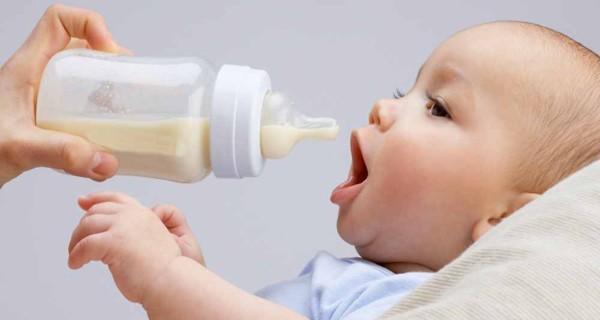 Tiết lộ cách chọn bình sữa phù hợp, an toàn nhất cho bé