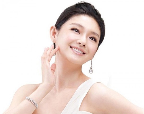 Tìm hiểu kỹ thuật căng da mặt bằng chỉ vàng 24K