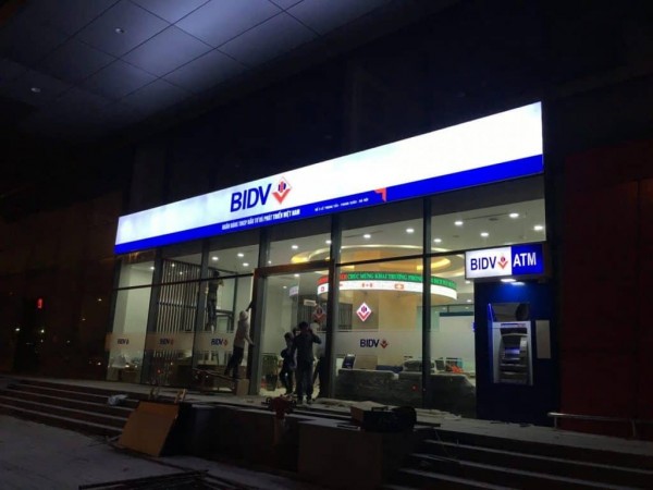 Tìm hiểu về vai trò của biển quảng cáo 