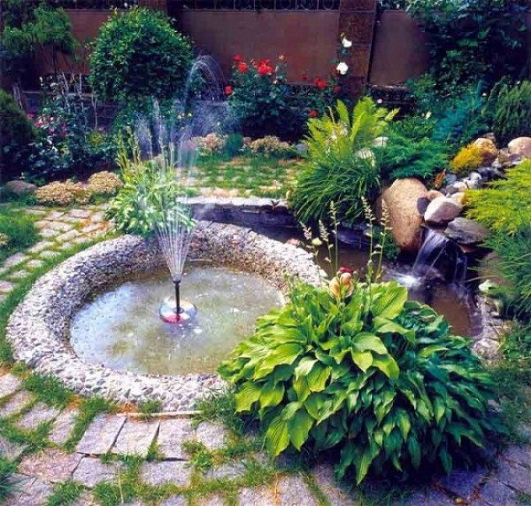 Trang trí khu vườn với đài phun nước