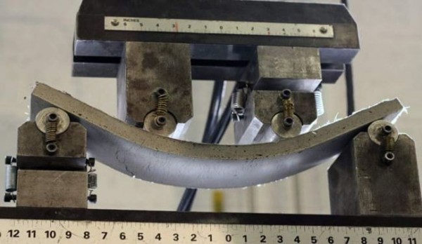 Triển khai rộng rãi bê tông uốn cong khi chịu lực tác động