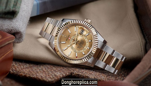 Trọn bộ sản phẩm đồng hồ Rolex Sky-Dweller đẳng cấp nhất Việt Nam
