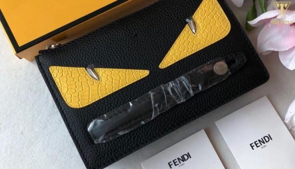 Túi Fendi nam được làm từ chất liệu cao cấp nhất