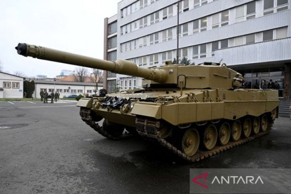 Ukraine Urges US and its allies to Immediately Send 321 Tanks