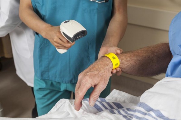 Ứng dụng giải pháp công nghệ RFID trong việc quản lý bệnh nhân tại bệnh viện