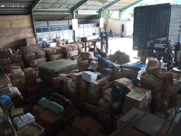 Vận chuyển hàng sắt thép xây dựng chở hàng lẻ hàng ghép