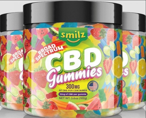 What are the advantages of Smilz CBD Gummies?