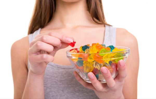 What ingredients are used to make Fast Action Keto Gummies?