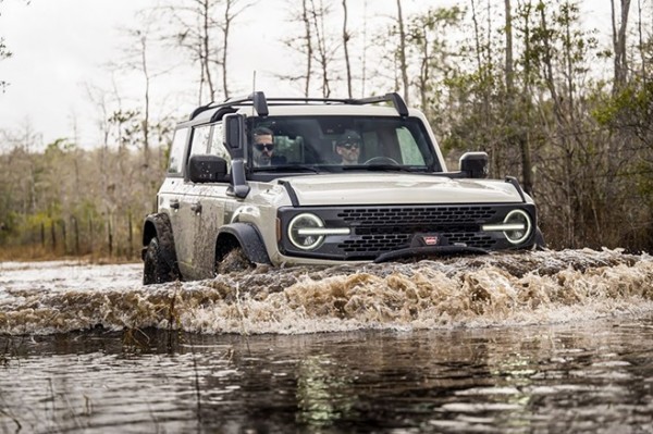 Xe Ford Bronco có thêm phiên bản đặc biệt dành cho dân mê Off-road nặng​