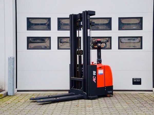 XE NÂNG ĐIỆN ĐI BỘ LÁI HELI CDD1630