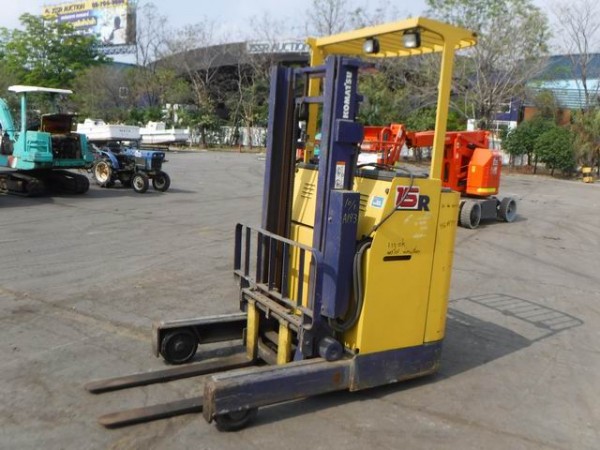 XE NÂNG ĐIỆN ĐỨNG LÁI KOMATSU 1500KG