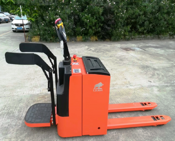 Xe Nâng Điện Tự Động 3 Tấn Hiệu CBD30