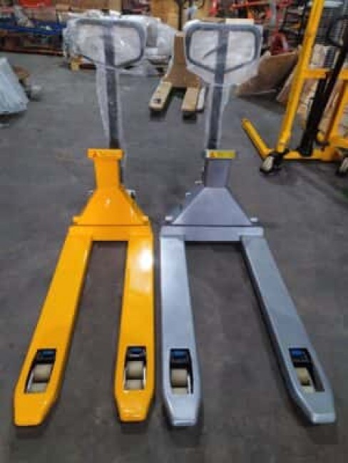 Xe Nâng Pallet Gắn Cân 3 Tấn Alo 0707886488 Gía Tốt