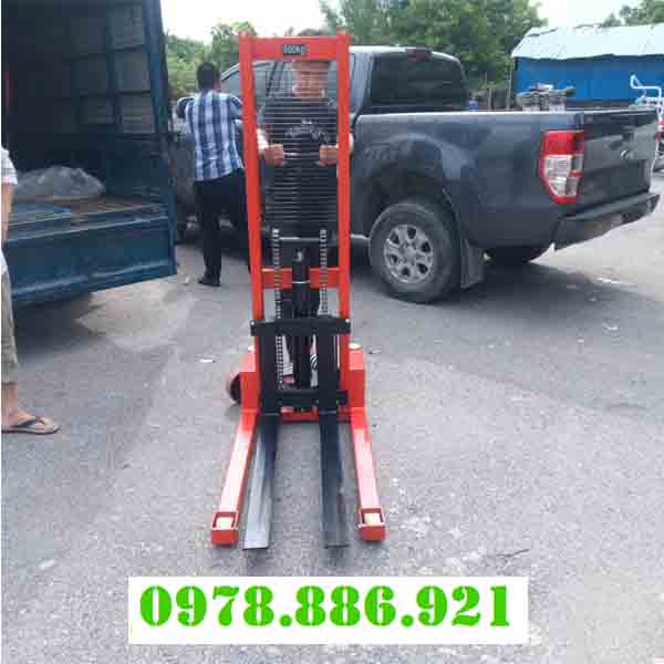 Xe nâng tay cao 500kg nâng  cao 1.2 mét hiệu Niuli 