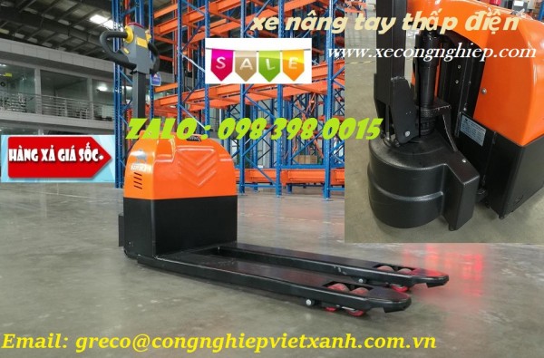 Xe nâng tay thấp chạy điện tự động