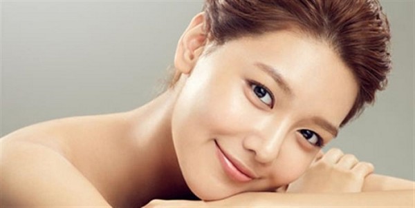 Xem hình ảnh phẫu thuật căng da mặt ở đâu?